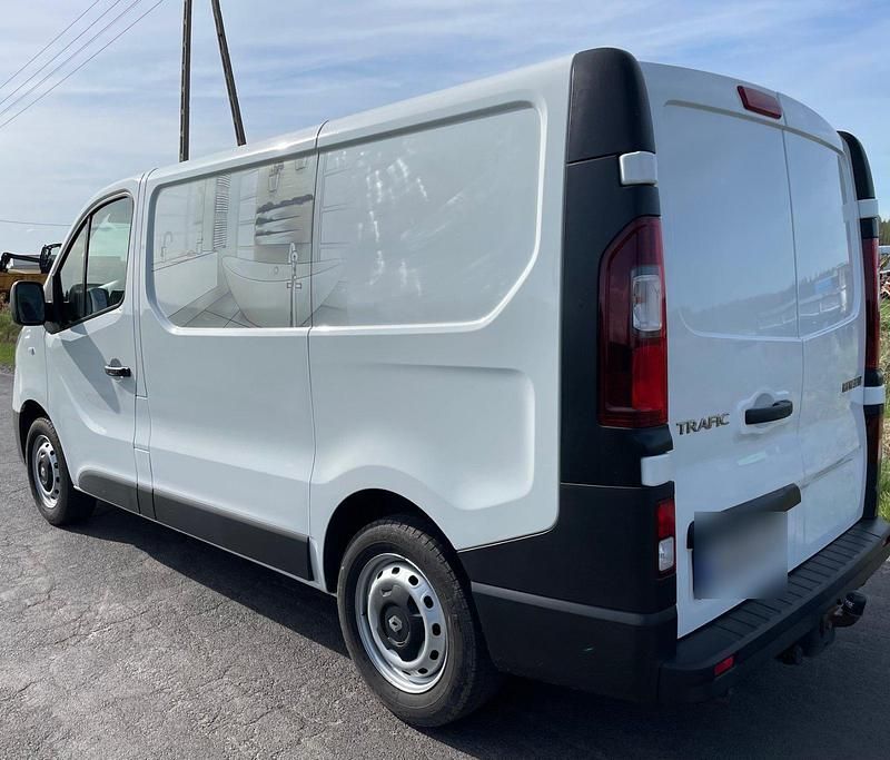 Gebraucht Renault Trafic 130 PS (95 kW) 2019 Weiß Van / Kleinbus