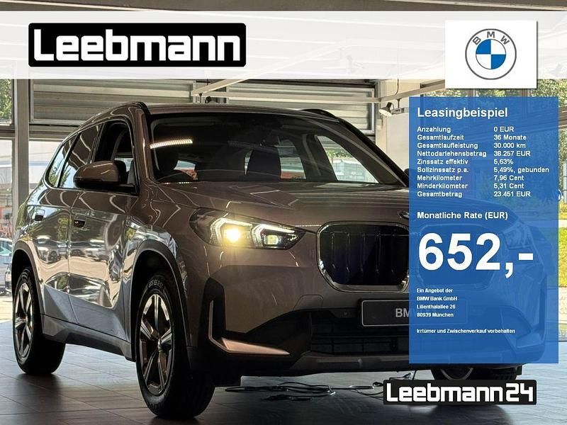Spacesilber metallic Neu 2025 BMW X1 Efficient Dynamics SUV | 46.675 € (Guter Preis) - Bild 1/4