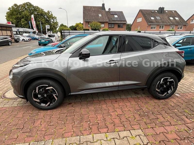 Grau Gebraucht 2024 Nissan Juke 360º SUV | 22.900 € (Etwas zu teuer) - Bild 1/4