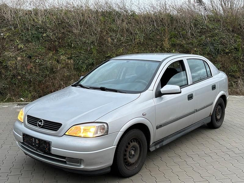 Silber Gebraucht 2000 Opel Astra Limousine | 999 € (Superpreis) - Bild 1/4