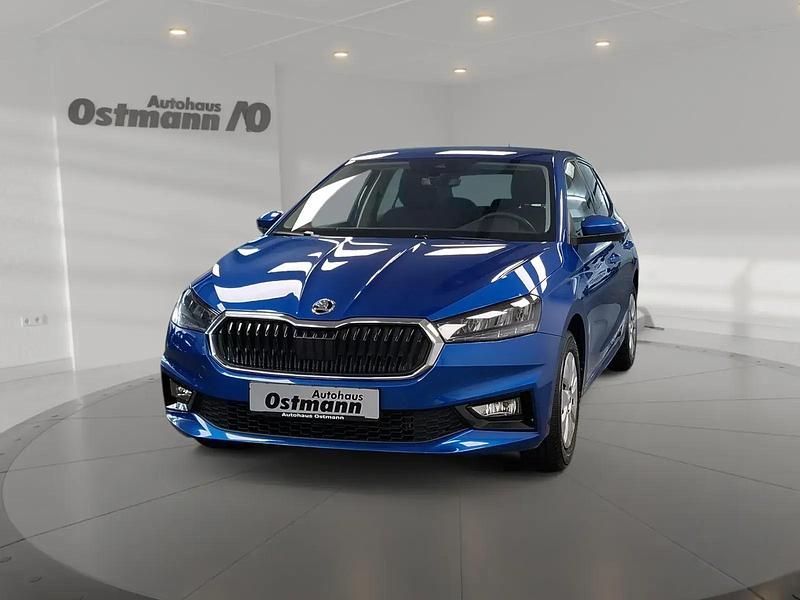 Blau Gebraucht 2024 Skoda Fabia Selection Kleinwagen | 17.494 € (Fairer Preis) - Bild 1/4