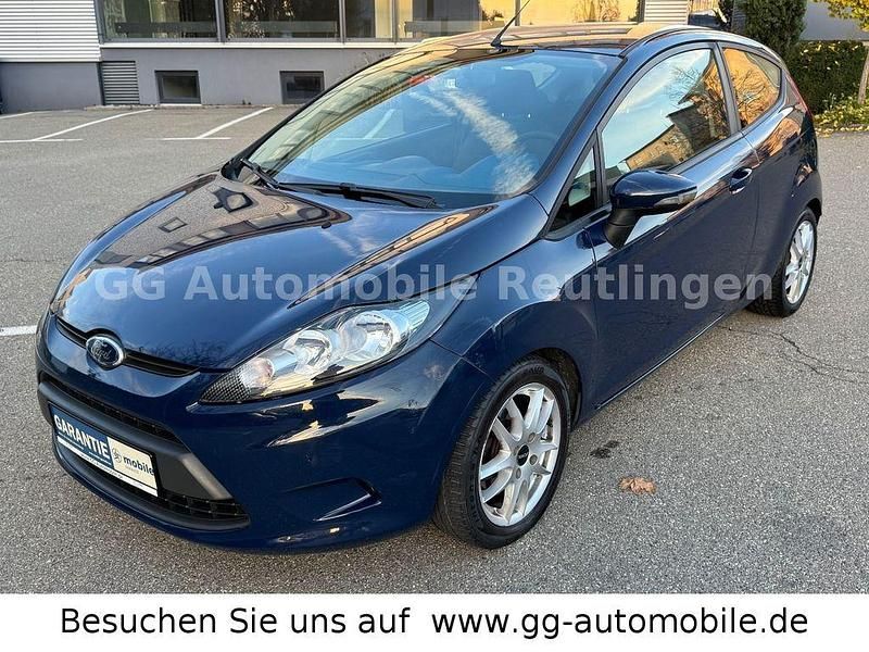 Blau Gebraucht 2009 Ford Fiesta Trend Limousine | 1.999 € (Fairer Preis) - Bild 1/4