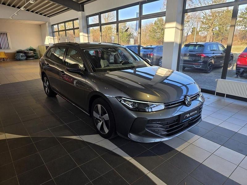 Gebraucht VW Passat 150 PS (110 kW) 2024 Diabasgrau metallic Kombi