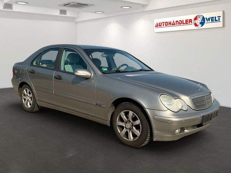 Gebraucht Mercedes C180 Classic 143 PS (105 kW) 2003 Silber Limousine