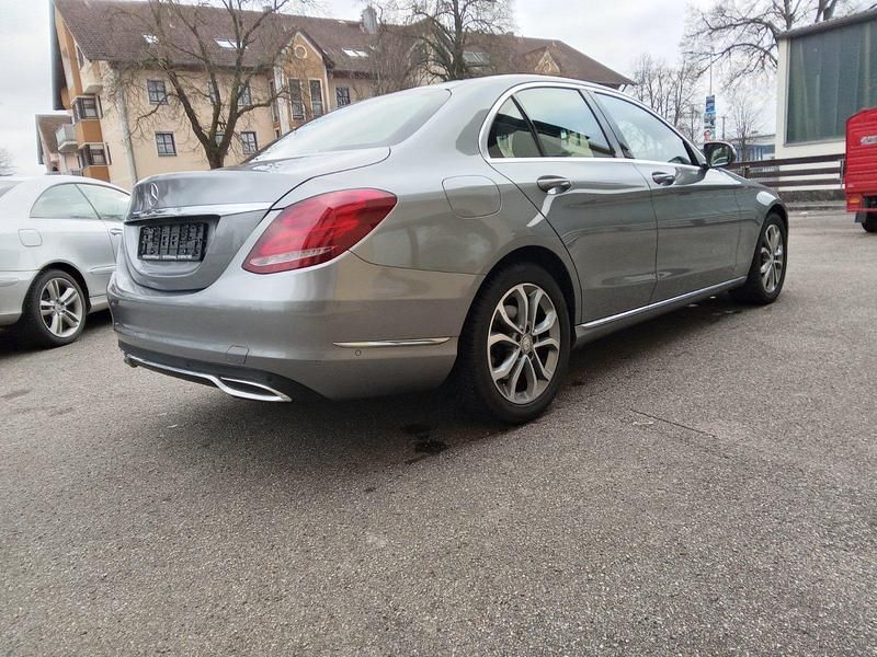 Gebraucht Mercedes C180 156 PS (114 kW) 2014 Grau Limousine