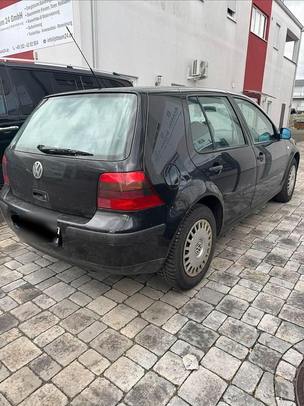 Gebraucht VW Golf IV 75 PS (55 kW) 2002 Schwarz Kleinwagen