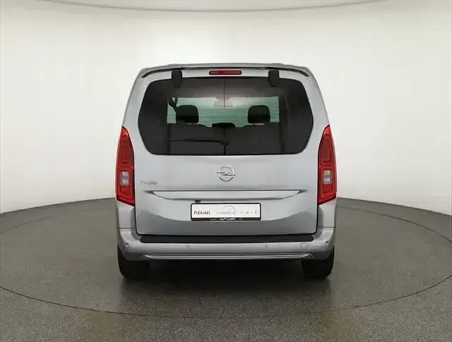 Używany Opel Combo Elegance 131 KM (96 kW) 2021 Szary Minivan