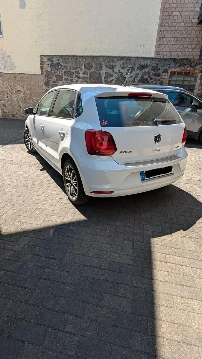 Gebraucht VW Polo Allstar 75 PS (55 kW) 2017 Weiß Kleinwagen