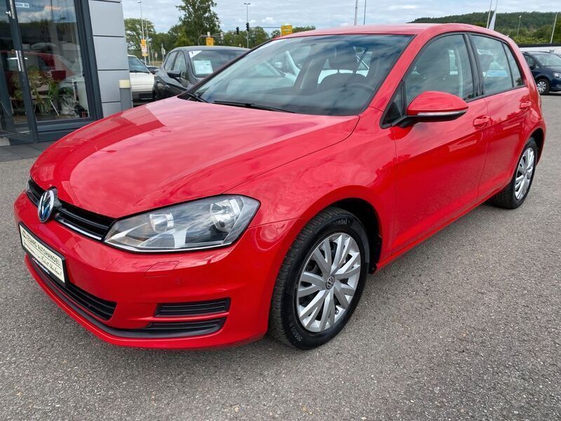 Tornadorot Gebraucht 2013 VW Golf VII Comfortline Limousine | 9.950 € (Fairer Preis) - Bild 1/4