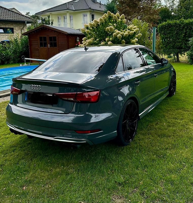 Gebraucht Audi S3 310 PS (228 kW) 2017 Grau Limousine