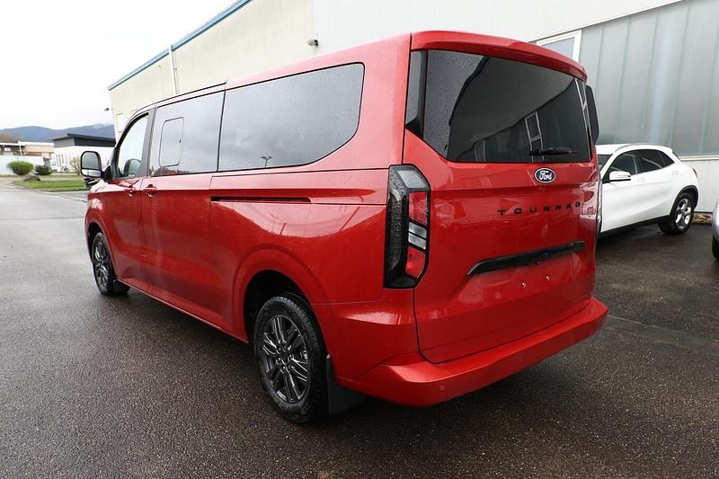 Neu Ford Tourneo Titanium 170 PS (125 kW) 2025 Artisan red metallic Van / Kleinbus