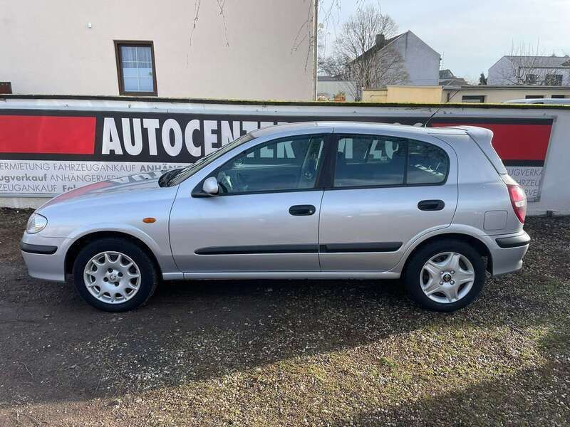 Silber Gebraucht 2001 Nissan Almera Comfort Kleinwagen | 1.500 € - Bild 1/4