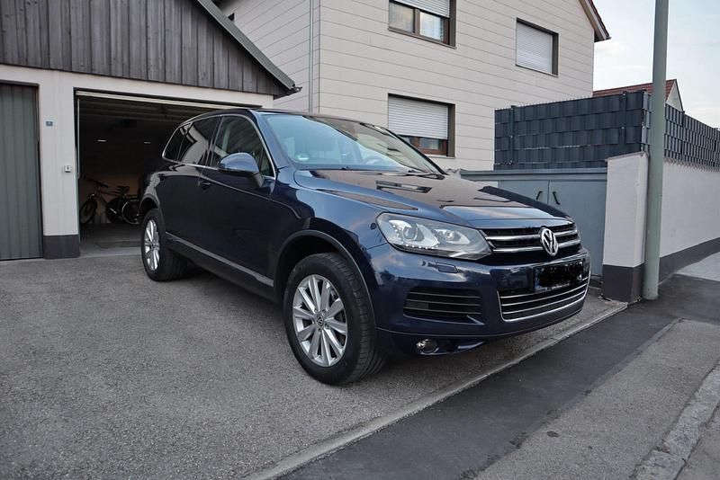 Blau Gebraucht 2011 VW Touareg SUV | 17.600 € (Teuer) - Bild 1/4