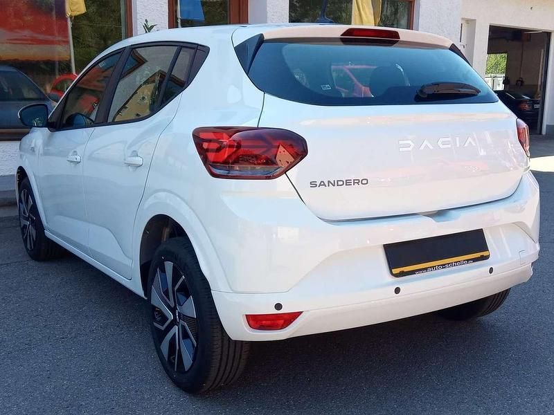 Neu Dacia Sandero Expression 91 PS (66 kW) 2025 Arktisweiß Kleinwagen