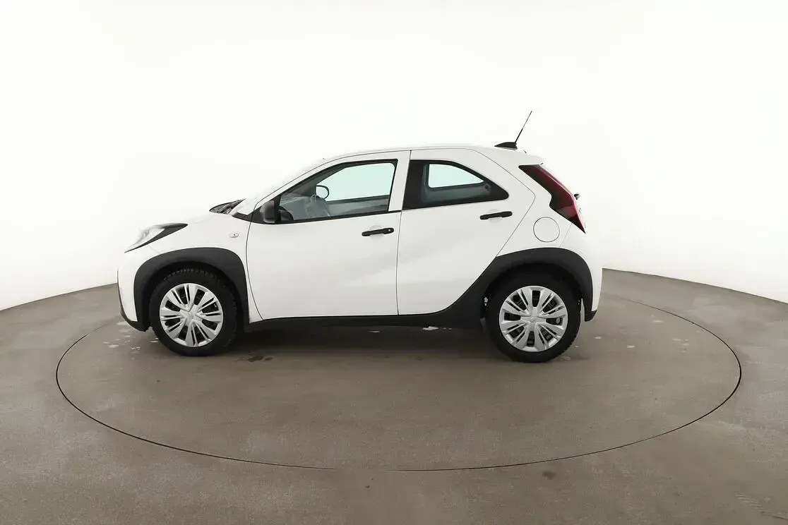 Gebraucht Toyota Aygo X 72 PS (52 kW) 2023 Weiß SUV
