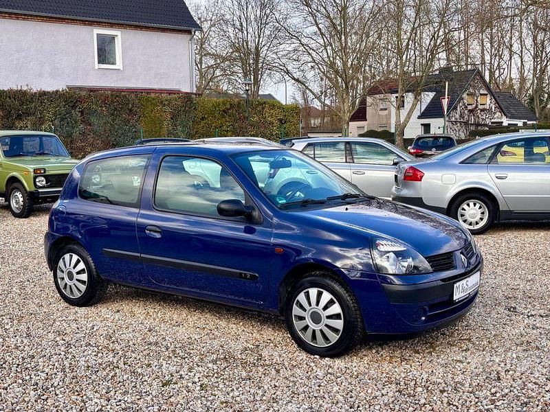 Gebraucht Renault Clio II 58 PS (42 kW) 2005 Blau Limousine