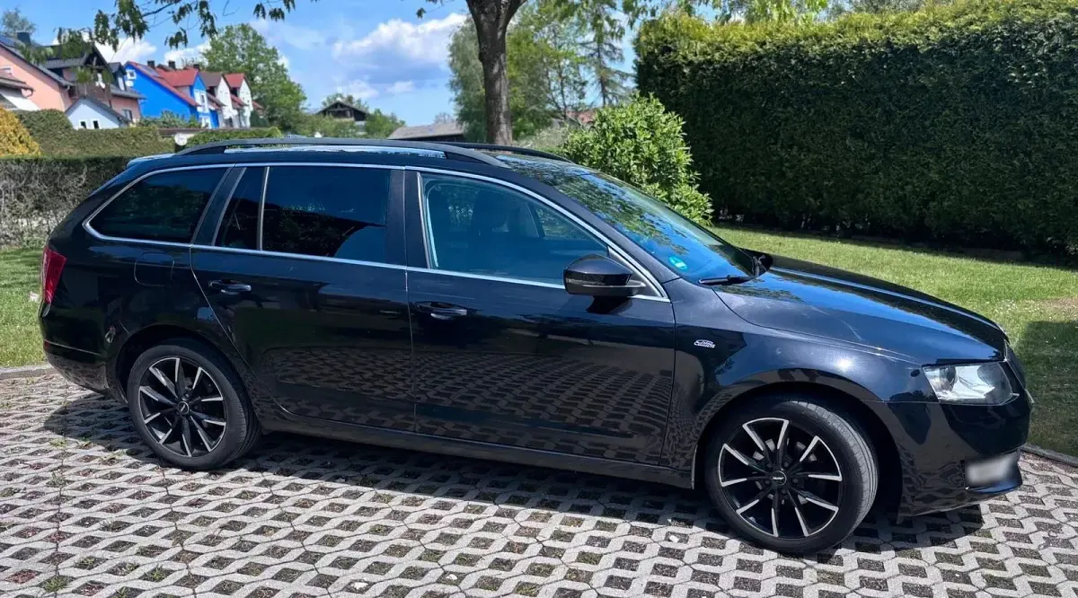 Gebraucht Skoda Octavia 110 PS (80 kW) 2015 Schwarz Kombi