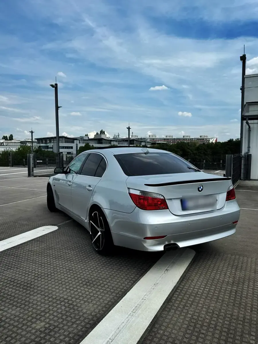 Gebraucht BMW 520 170 PS (125 kW) 2005 Silber Limousine