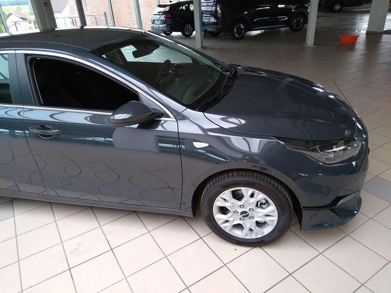 Gebraucht Kia Ceed Vision 101 PS (74 kW) 2024 Grau Kleinwagen