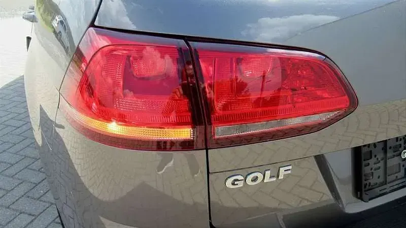 Gebraucht VW Golf VII 110 PS (80 kW) 2016 Grau / metallic Kombi
