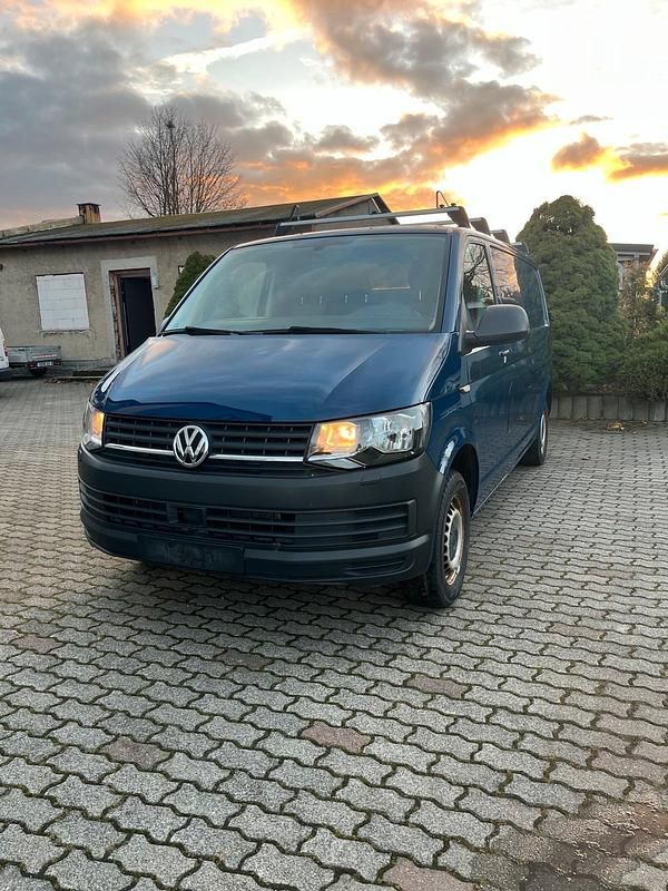 Blau Gebraucht 2016 VW T6 Van | 13.000 € - Bild 1/4