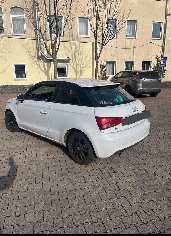 Second-hand Audi A1 Design 86 CP (63 kW) 2012 Alb Hatchback