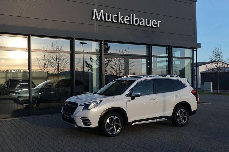 Gebraucht Subaru Forester Platinum 150 PS (110 kW) 2023 Weiß SUV