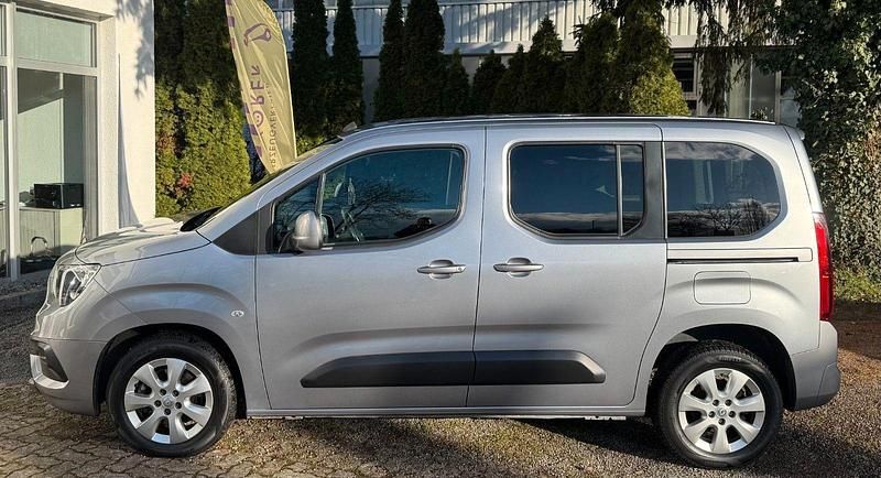 Gebraucht Opel Combo Life 131 PS (96 kW) 2022 Grau Kombi