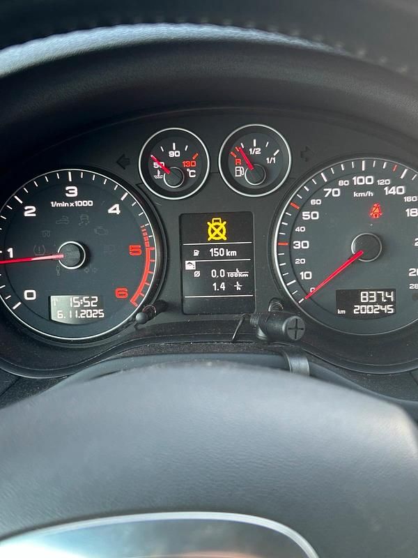 Używany Audi A3 Comfort 140 KM (102 kW) 2010 Szary Hatchback