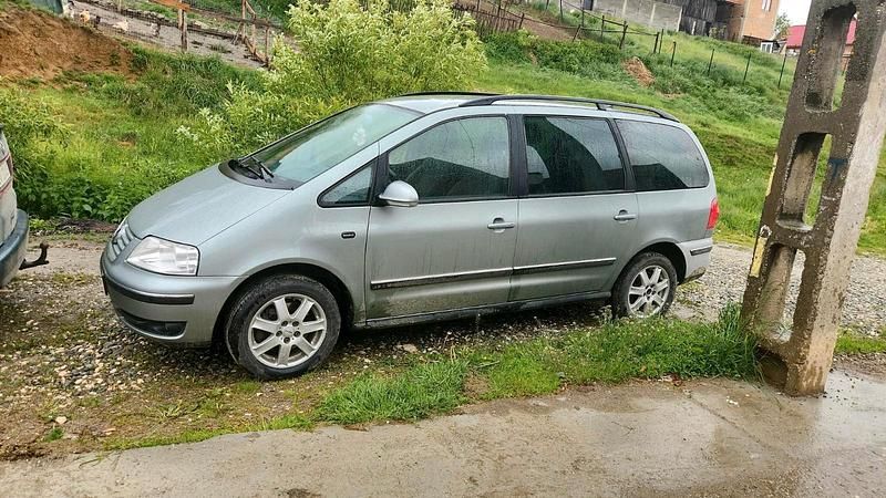 Second-hand VW Sharan 131 CP (96 kW) 2005 Gri Monovolum