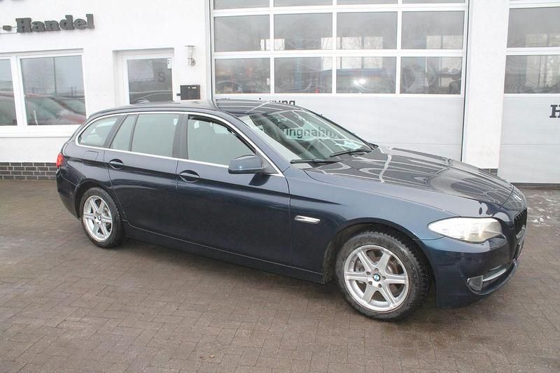Gebraucht BMW 523 204 PS (150 kW) 2011 Blau Kombi