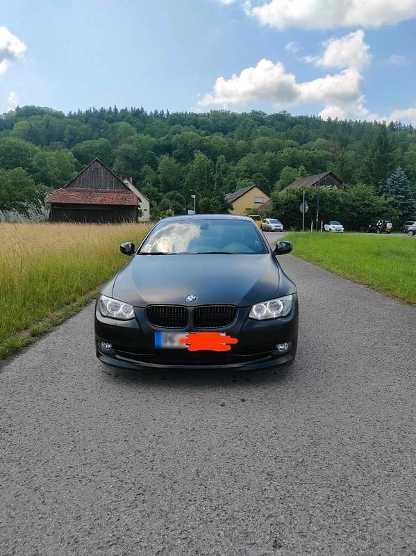 Gebraucht BMW 330 Cabriolet 245 PS (180 kW) 2012 Grau Cabrio