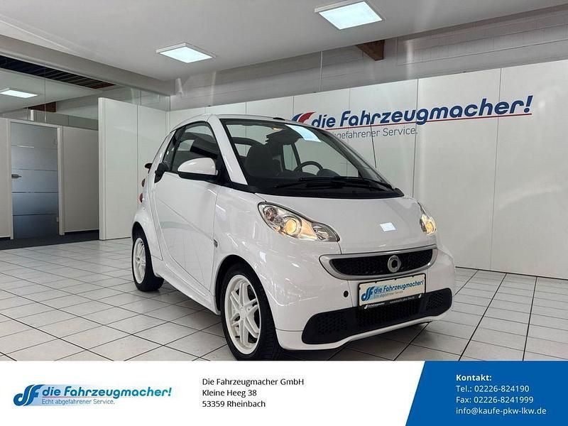 Weiß Gebraucht 2013 Smart ForTwo Cabrio Cabrio | 8.688 € (Etwas zu teuer) - Bild 1/4