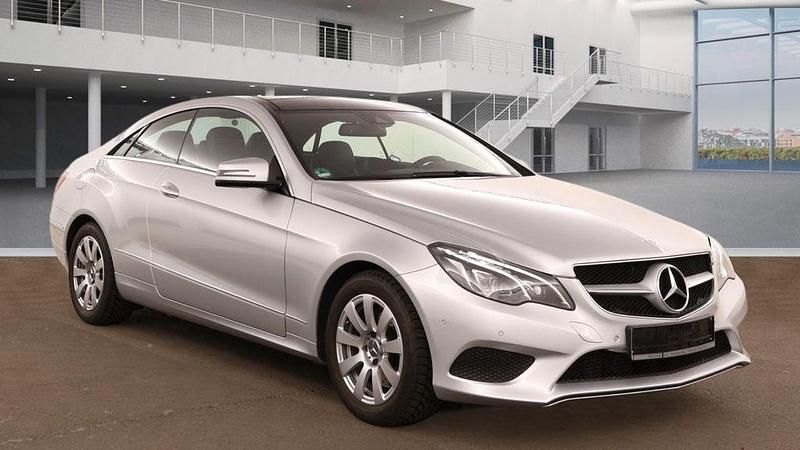 Second-hand Mercedes E250 211 CP (155 kW) 2014 Argintiu