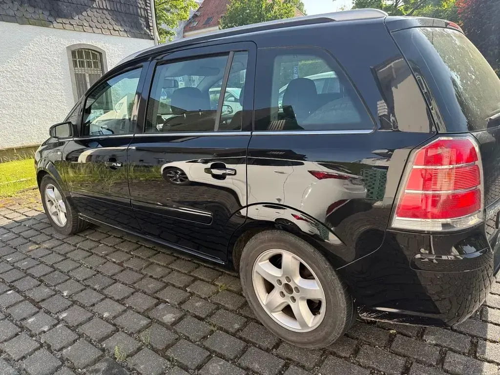 Gebraucht Opel Zafira Edition 105 PS (77 kW) 2006 Schwarz Van / Kleinbus
