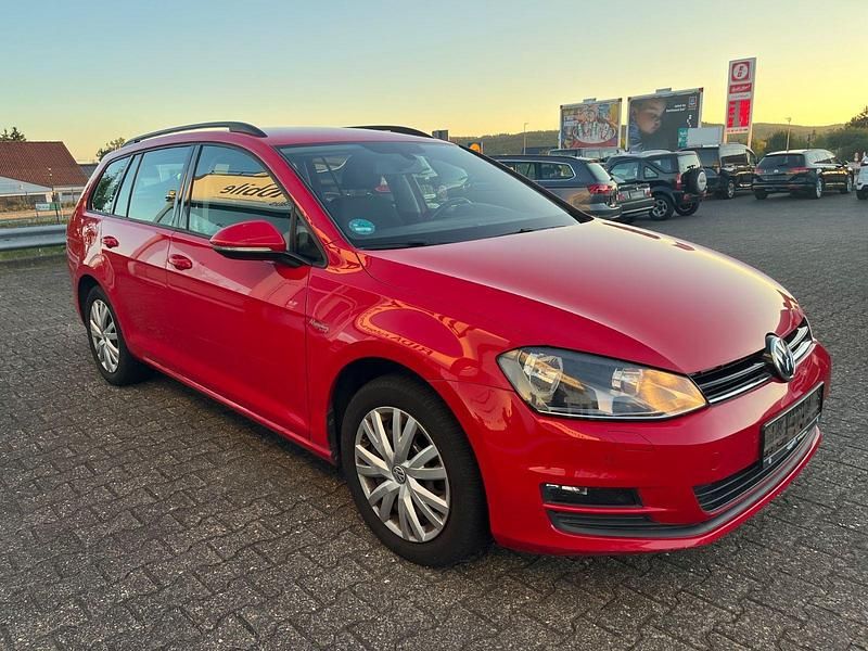 Gebraucht VW Golf VII Comfortline 140 PS (102 kW) 2014 Rot Kombi
