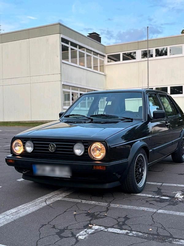 Schwarz Gebraucht 1990 VW Golf GTD Limousine | 12.000 € - Bild 1/4