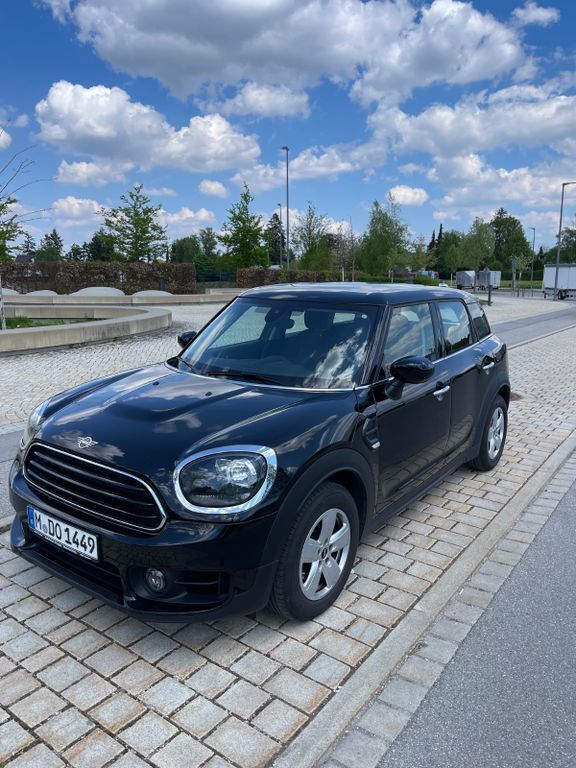 Schwarz Gebraucht 2019 Mini One Countryman SUV | 18.999 € (Guter Preis) - Bild 1/4