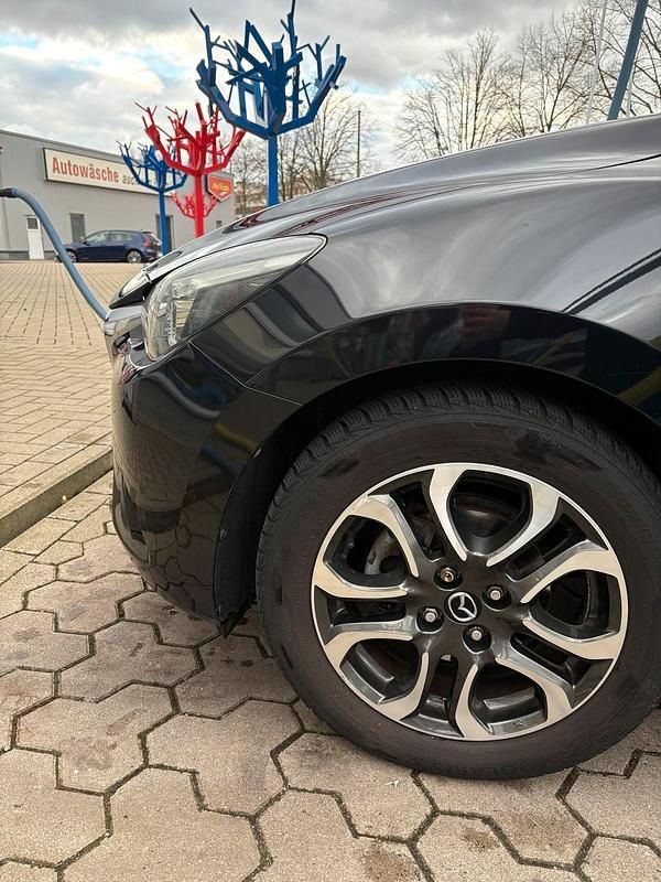 Gebraucht Mazda 2 Exclusive-Line 90 PS (66 kW) 2016 Schwarz Limousine