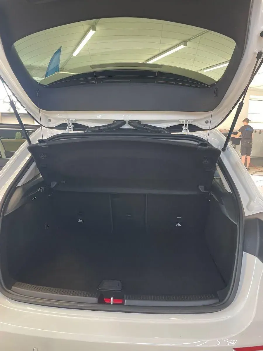 Gebraucht Mercedes A250 Progressive 160 PS (117 kW) 2021 Weiß Limousine