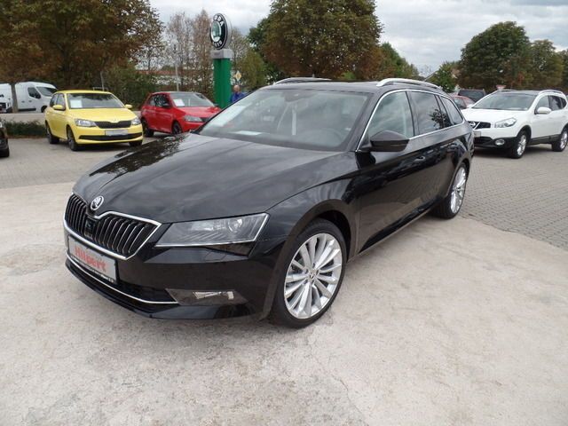 Gebraucht Skoda Superb Style 190 PS (139 kW) 2016 Schwarz metallic Kombi