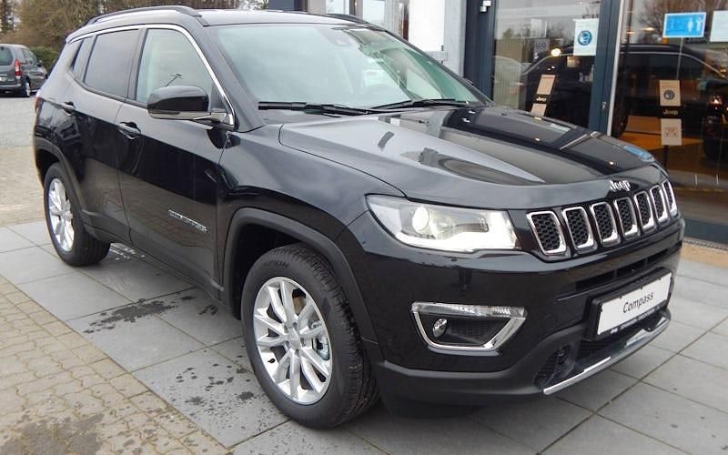 Schwarz (metallic) Gebraucht 2021 Jeep Compass Limited SUV | 21.990 € (Fairer Preis) - Bild 1/4