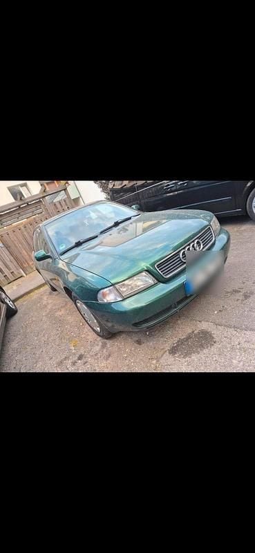 Gebraucht Audi A4 105 PS (77 kW) 1997 Grün Limousine