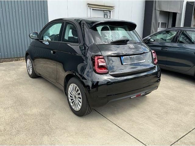 Gebraucht Fiat 500e Action 69 kW (95 PS) 2023 Onyx schwarz) (schwarz Kleinwagen