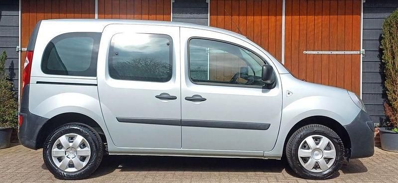 Gebraucht Renault Kangoo Authentique 87 PS (63 kW) 2009 Grau Van / Kleinbus