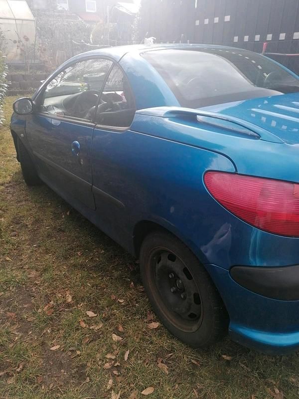 Gebraucht Peugeot 206 CC 136 PS (100 kW) 2001 Blau Cabrio