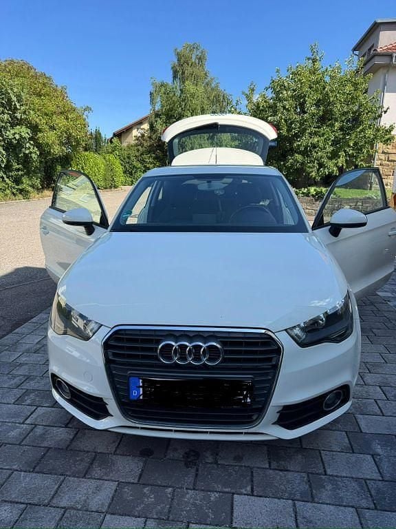Gebraucht Audi A1 S-Line 86 PS (63 kW) 2011 Weiß Kleinwagen