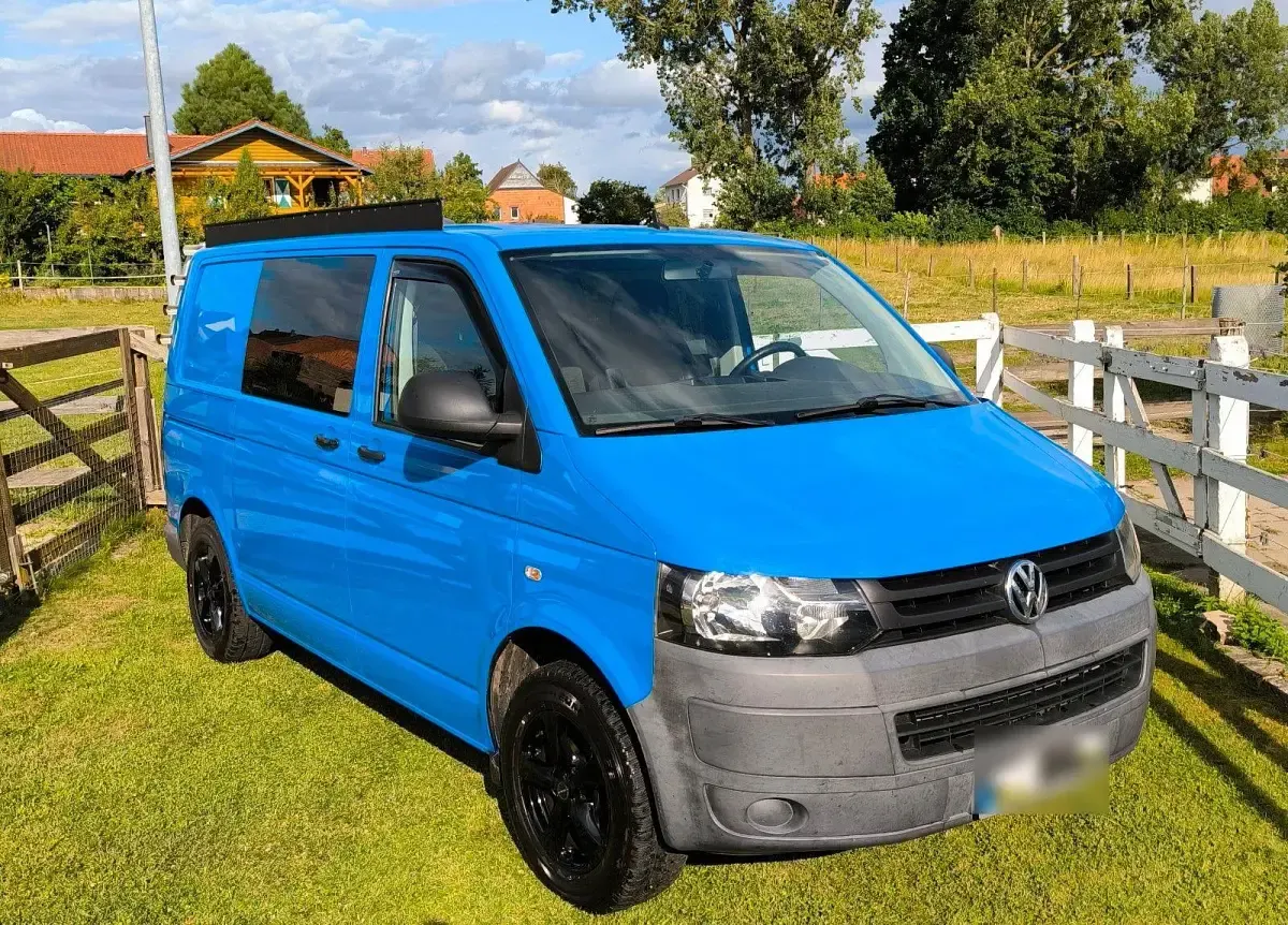 Gebraucht VW T5 102 PS (75 kW) 2010 Blau Van