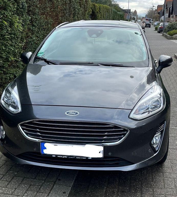 Gebraucht Ford Fiesta Titanium 86 PS (63 kW) 2018 Grau Kleinwagen