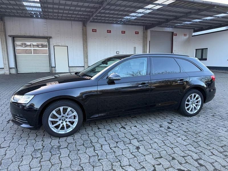 Gebraucht Audi A4 Sport 190 PS (139 kW) 2016 Schwarz Kombi